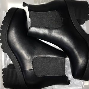 black boots with heel